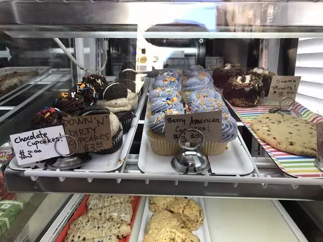 Mud Pie Vegan Bakery & Coffeehouse