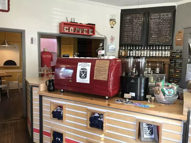 Mud Pie Vegan Bakery & Coffeehouse