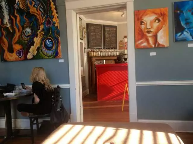 Mud Pie Vegan Bakery & Coffeehouse