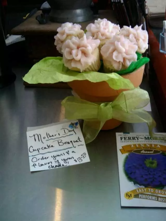 Mud Pie Vegan Bakery & Coffeehouse