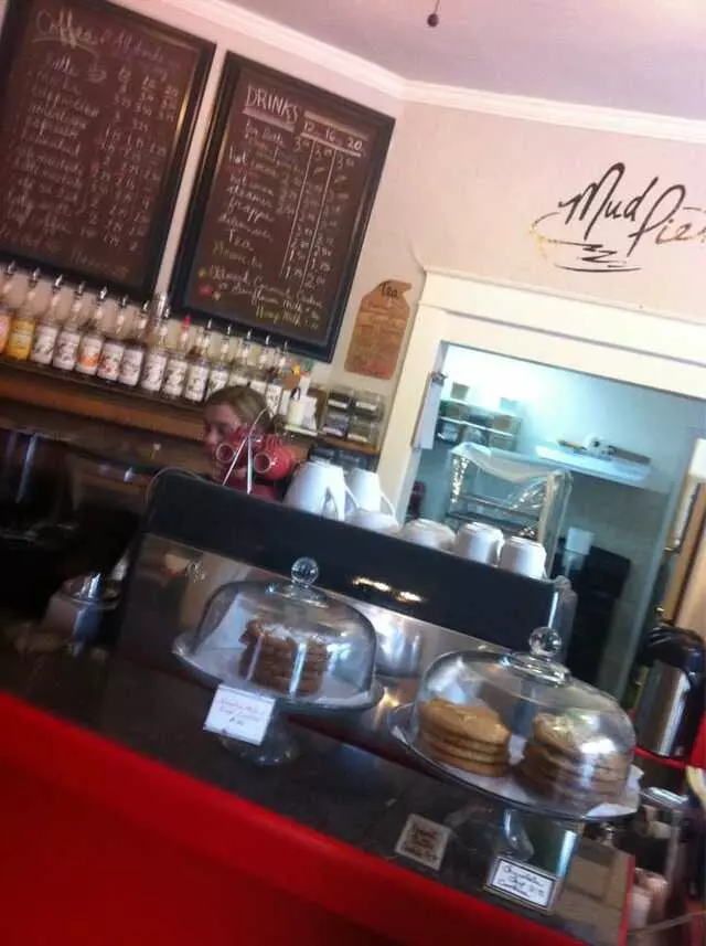 Mud Pie Vegan Bakery & Coffeehouse