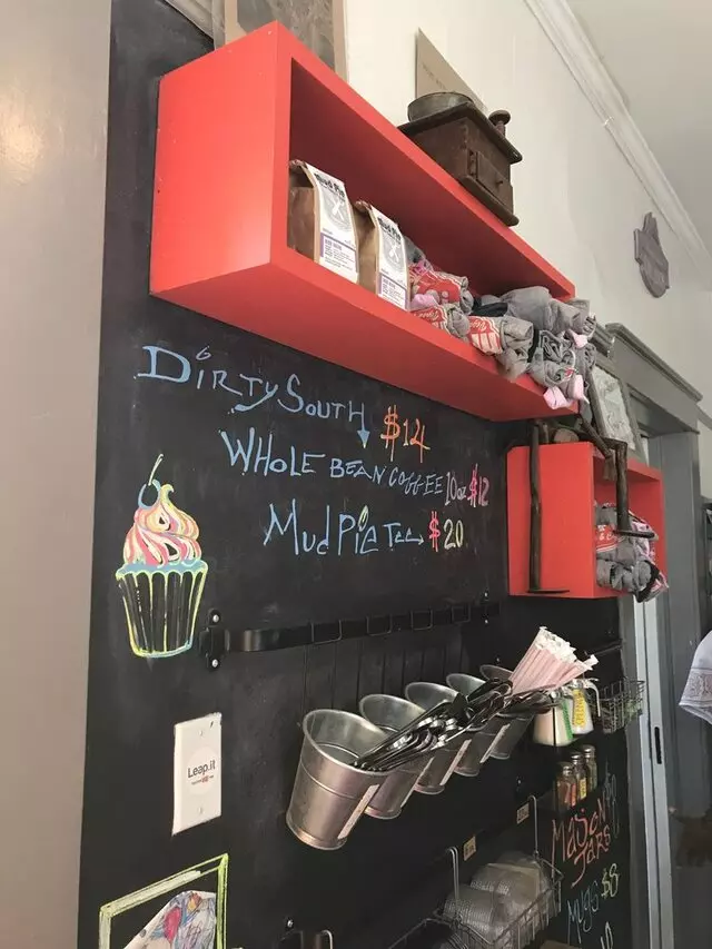 Mud Pie Vegan Bakery & Coffeehouse
