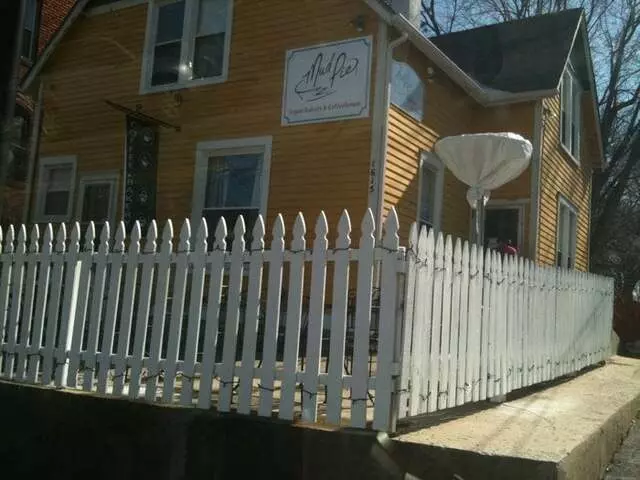 Mud Pie Vegan Bakery & Coffeehouse