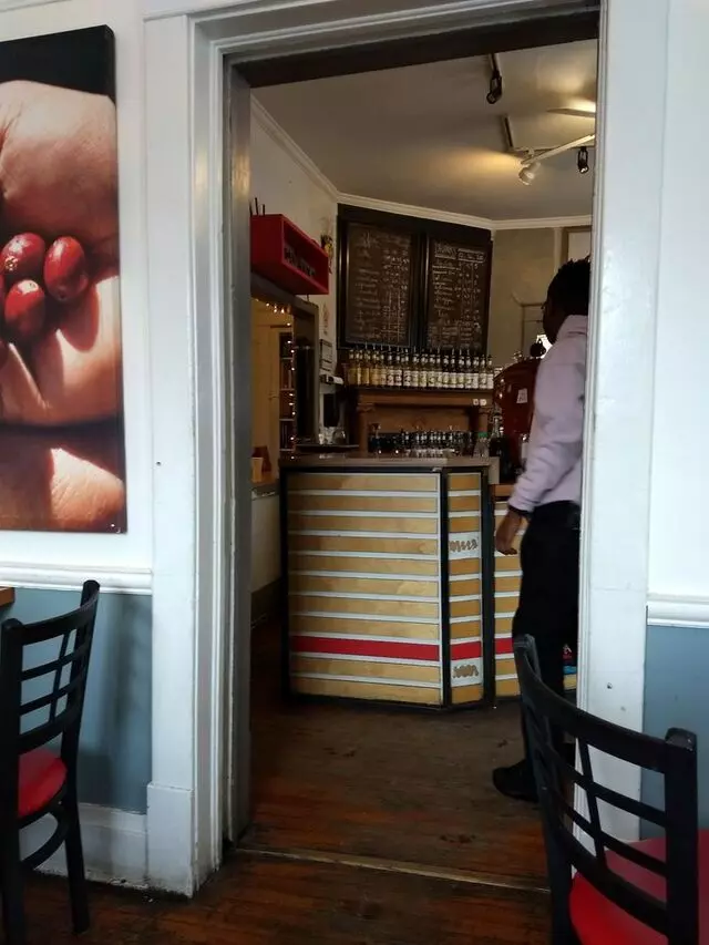 Mud Pie Vegan Bakery & Coffeehouse
