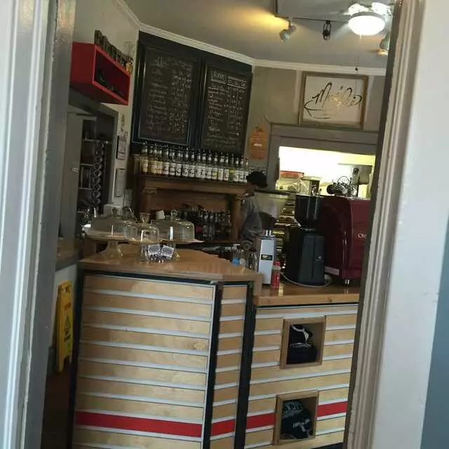 Mud Pie Vegan Bakery & Coffeehouse