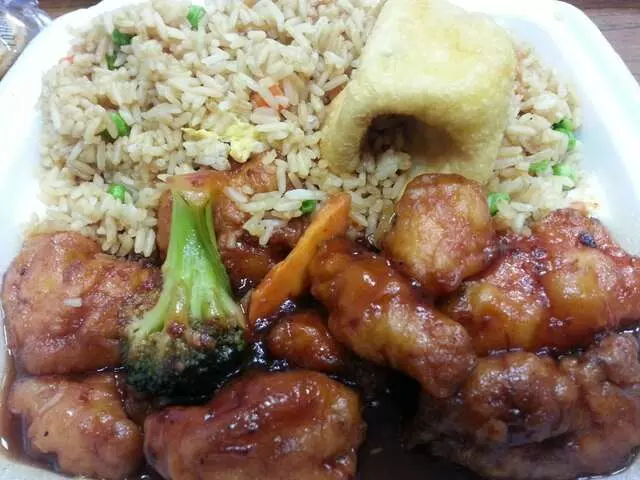 Lucky Dragon Chinese Restaurant