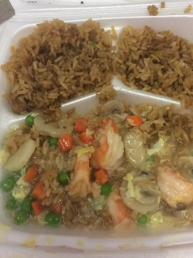 Lucky Dragon Chinese Restaurant