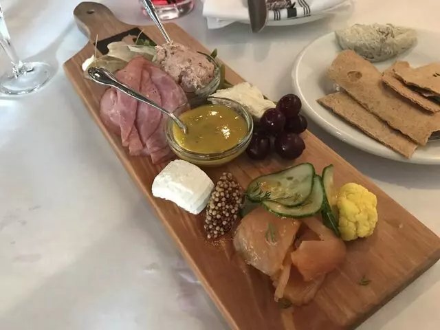Krokstrom Klubb & Market