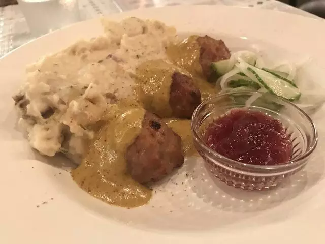 Krokstrom Klubb & Market