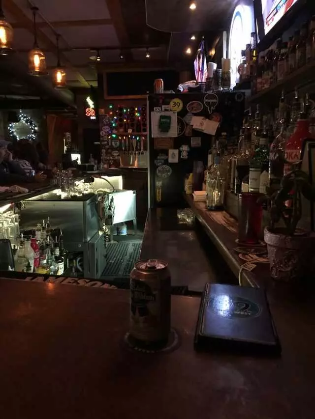 Hi Dive Lounge