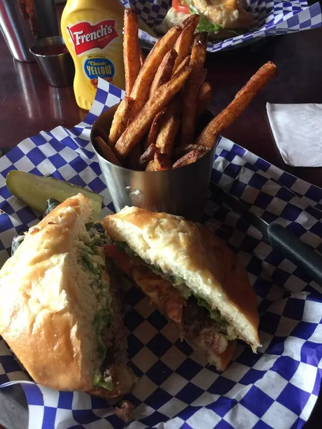 Hi Dive Lounge