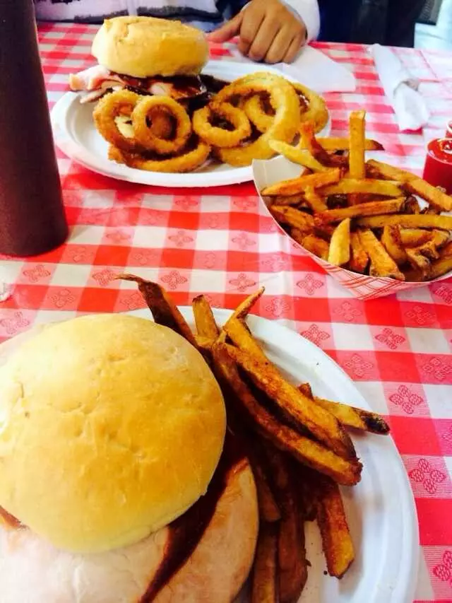 Danny Edward’s Boulevard BBQ