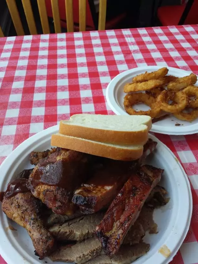 Danny Edward’s Boulevard BBQ