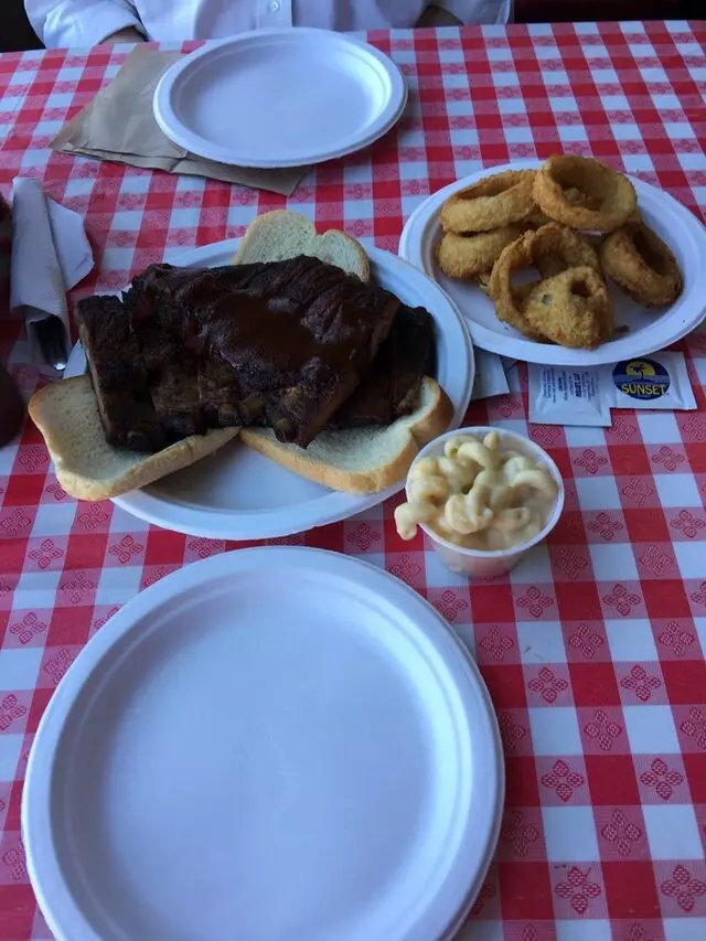 Danny Edward’s Boulevard BBQ
