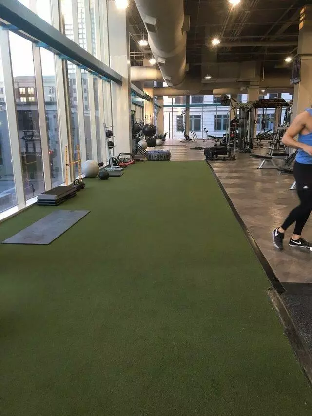 Onelife Fitness - Power & Light