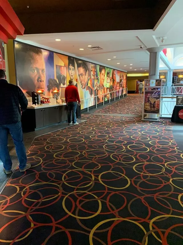AMC Ward Parkway 14