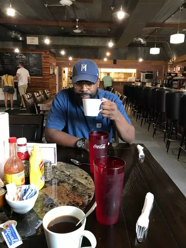 EJ’s Urban Eatery