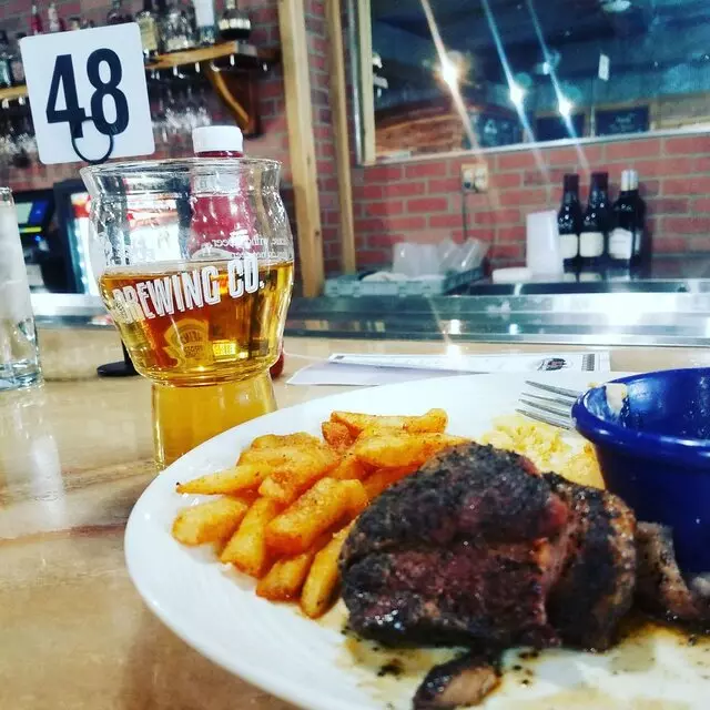 EJ’s Urban Eatery