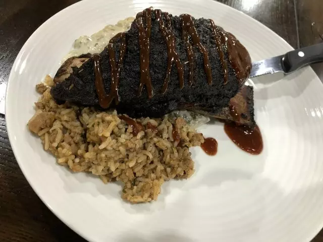 EJ’s Urban Eatery
