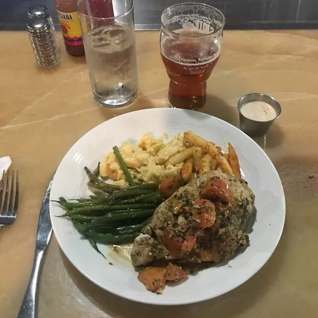 EJ’s Urban Eatery