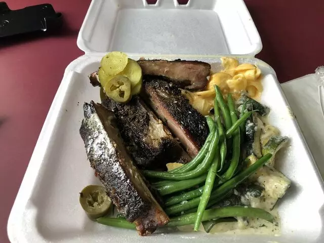 EJ’s Urban Eatery