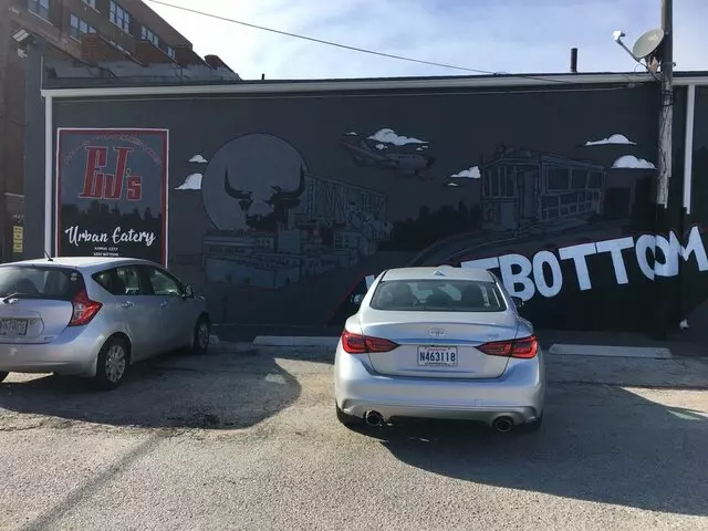 EJ’s Urban Eatery