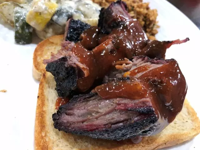 EJ’s Urban Eatery