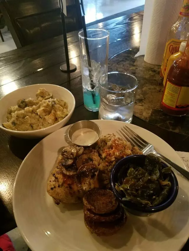 EJ’s Urban Eatery