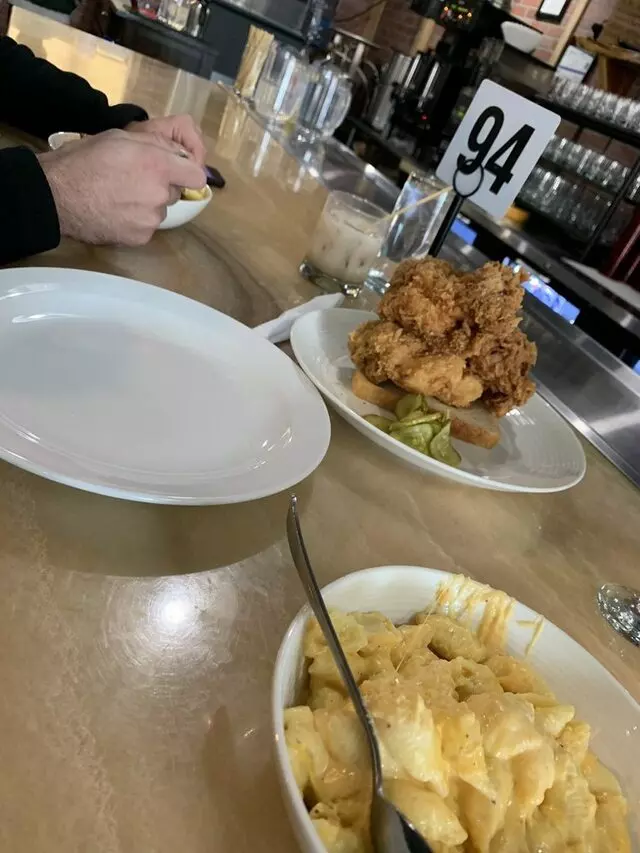 EJ’s Urban Eatery