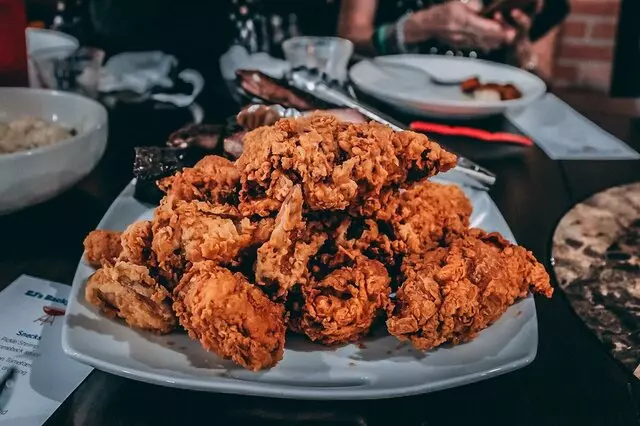 EJ’s Urban Eatery