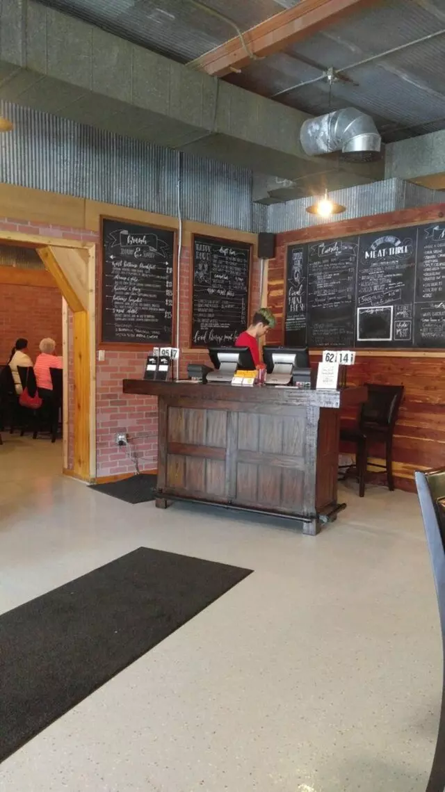 EJ’s Urban Eatery