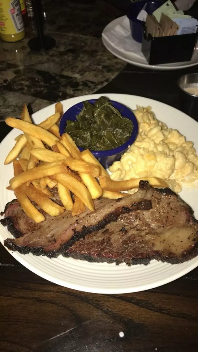 EJ’s Urban Eatery