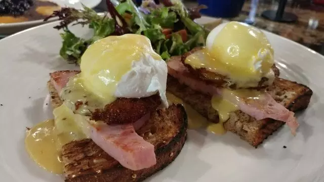 EJ’s Urban Eatery