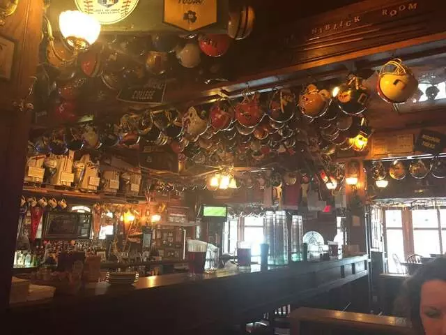 Chappell’s Restaurant & Sports Museum