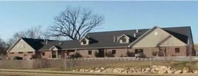 Amity Woods Animal Hospital & Lodge