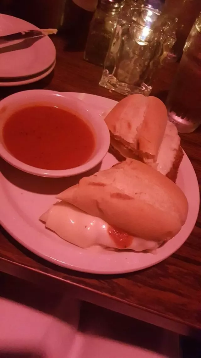 Anthony’s Restaurant & Lounge
