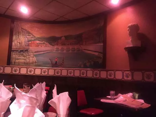 Anthony’s Restaurant & Lounge