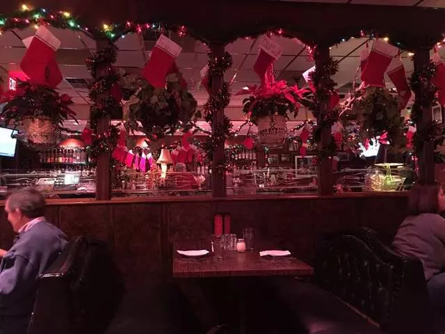 Anthony’s Restaurant & Lounge
