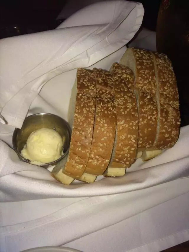 Anthony’s Restaurant & Lounge