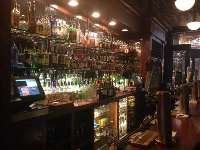 Harry’s Bar & Tables