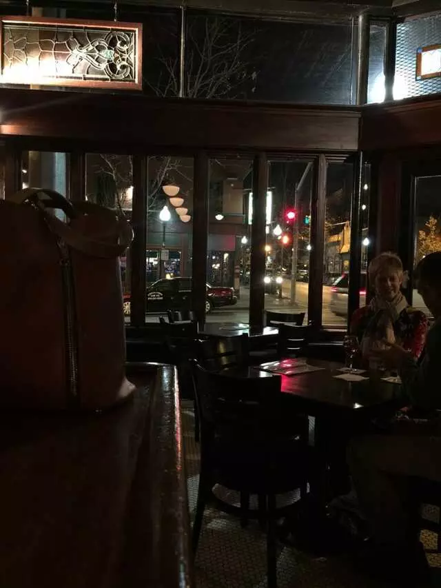 Harry’s Bar & Tables