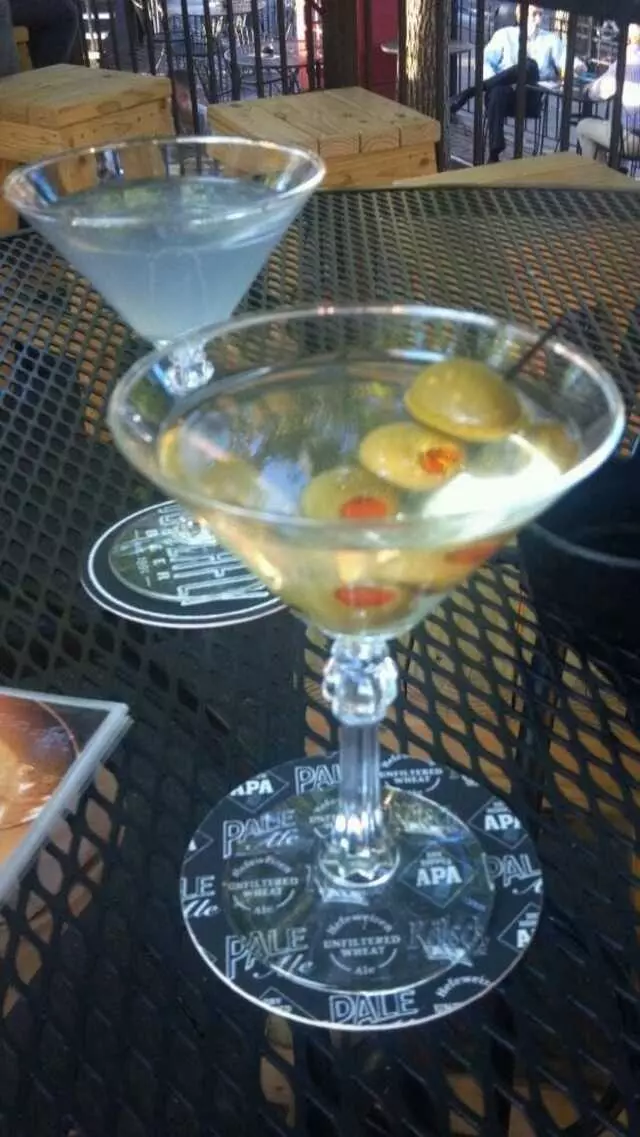Harry’s Bar & Tables