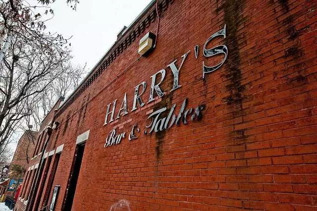 Harry’s Bar & Tables