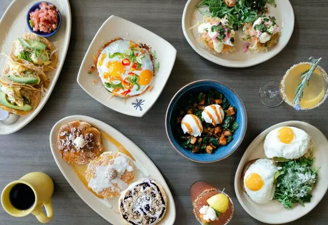 Snooze an AM Eatery