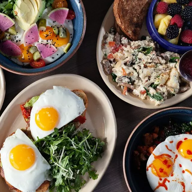 Snooze an AM Eatery