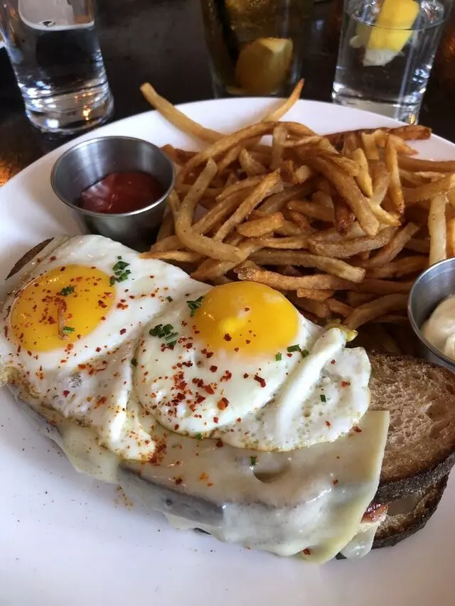Westport Cafe & Bar