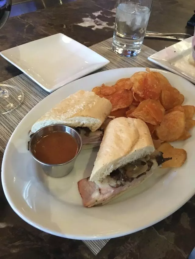 Trezo Mare Restaurant and Lounge