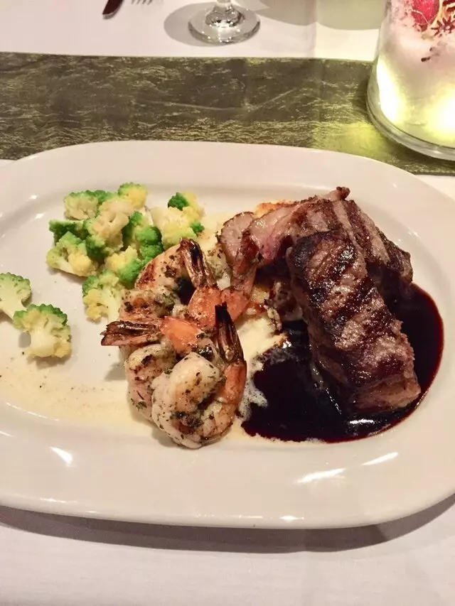 Trezo Mare Restaurant and Lounge