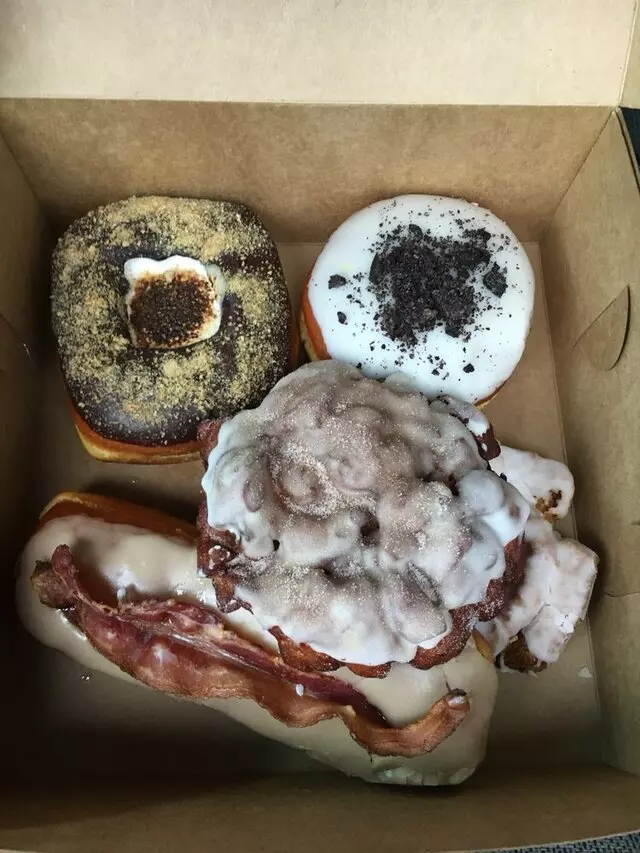 Doughnut Lounge