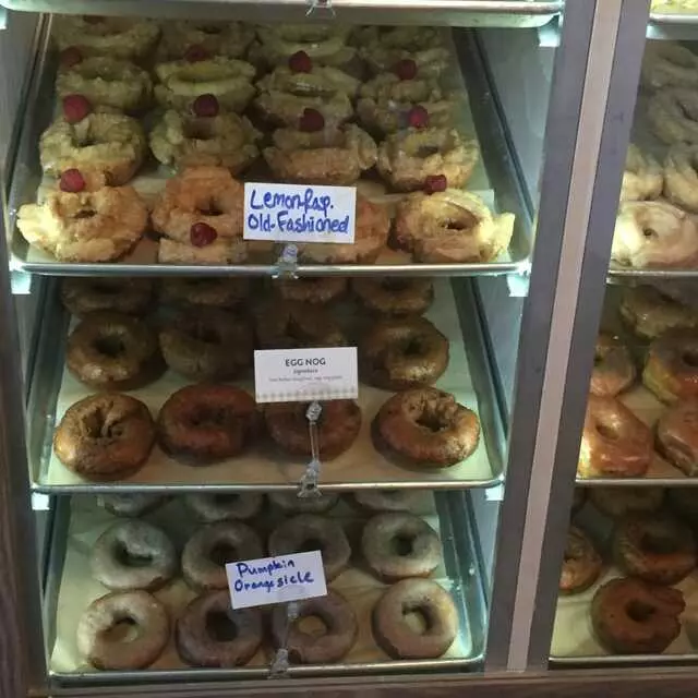 Doughnut Lounge